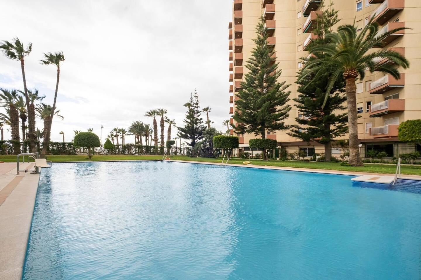 Gondolas 1ª Linea Playa Appartement *