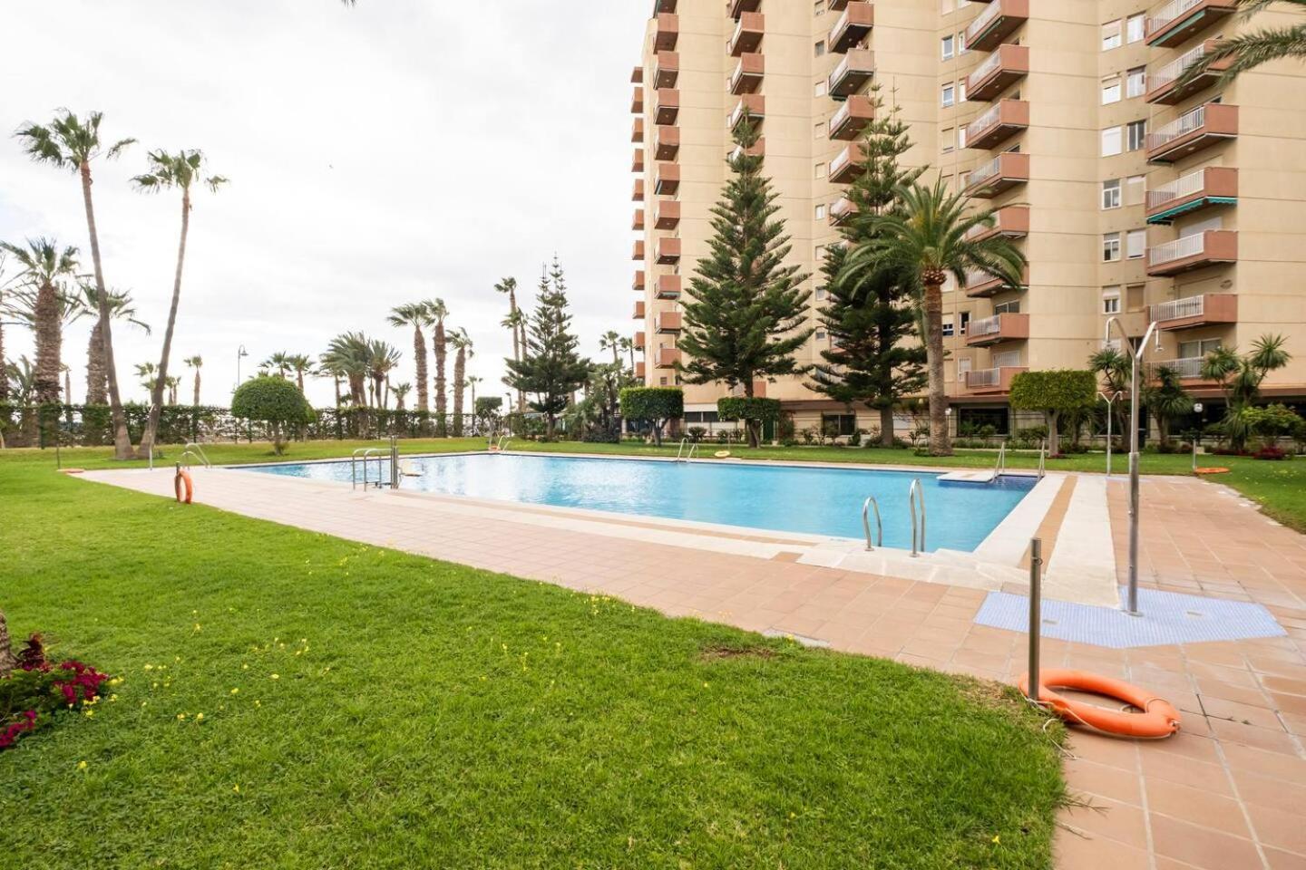 Gondolas 1ª Linea Playa *